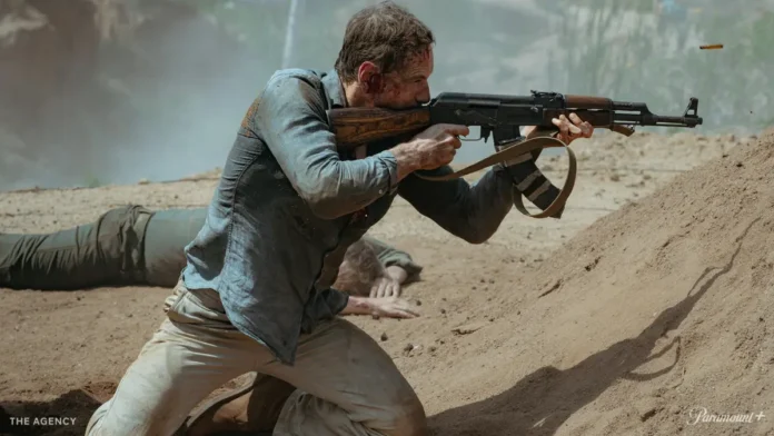 Michael Fassbender nella stagione 2 di The Agency.