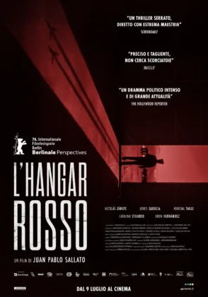 Il poster del film L&rsquo;Hangar Rosso.