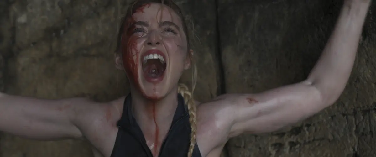 Kathryn Newton nel film La bocca del diavolo.