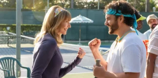 Mary Steenburgen e Jake Johnson nel film The Dink - Mago del pickleball.