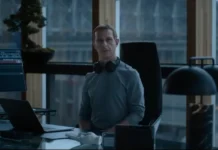 Jeremy Strong nel film The Social: Il prezzo della verità.