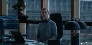 Jeremy Strong nel film The Social: Il prezzo della verità.