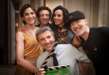 La notte delle fragole: prime immagini della nuova commedia con Ficarra e Picone In foto il cast della commedia La notte delle fragole.