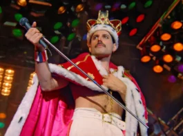 Freddie Mercury nel concerto Queen Budapest.