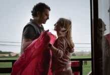 Una Storia: il film esordio alla regia di Anna Foglietta con Alba Rohrwacher a Venezia: la prima clip Guido Caprino e Alba Rohrwacher nel film Una storia.
