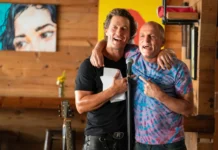 Matthew McConaughey e Woody Harrelson nella serie Brothers.
