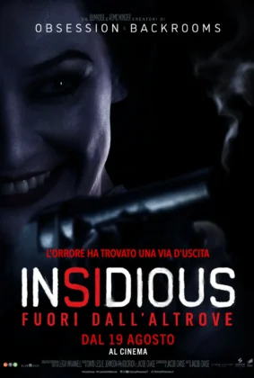 Il nuovo character poster di Insidious: Fuori dall'Altrove che raffigura una donna con una pistola.