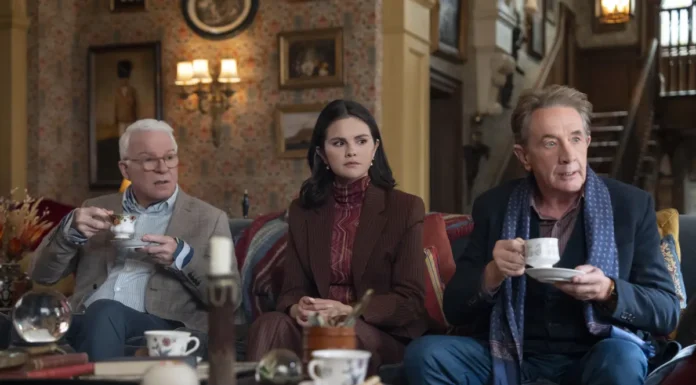 Steve Martin, Martin Short e Selena Gomez in Only Murders in London.