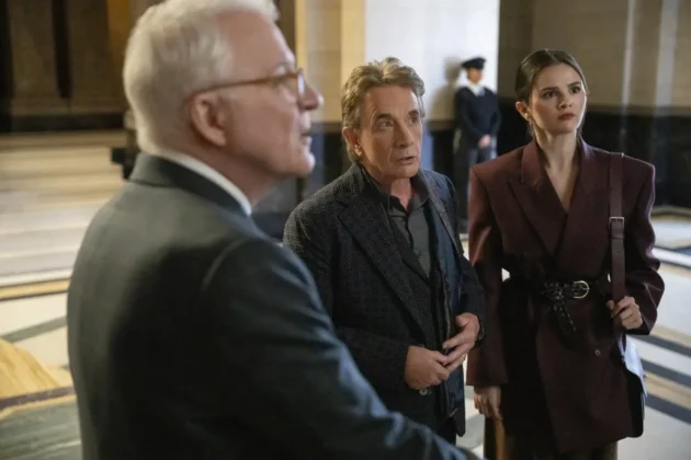 Steve Martin, Martin Short e Selena Gomez in Only Murders in London.
