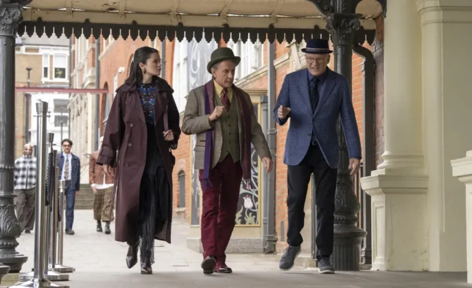 Steve Martin, Martin Short e Selena Gomez in Only Murders in London.