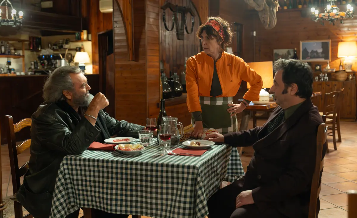 Diego Abatantuono, Maria Omelia Monti e Michele Foresta nel film Il Malloppo.