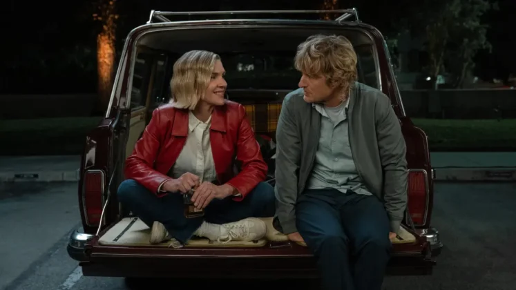 Rhea Seehorn e Owen Wilson nella stagione 2 di Stick