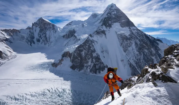 The.last.first.winter.k2.cover Una scena dal documentario Apple TV The Last First: Winter K2.