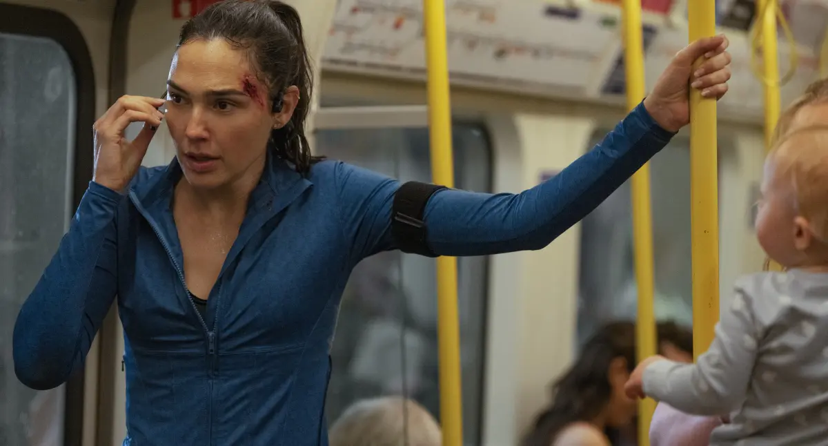 Gal Gadot nel film Prime Original The Runner.