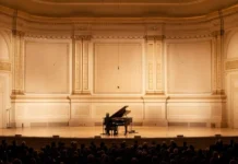 Cameron Winter at Carnegie Hall: il film di Paul Thomas Anderson arriverà su MUBI Una scena dal film concerto Cameron Winter at Carnegie Hall.