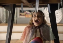 Cosa vedere al cinema a ottobre 2026: i film in uscita nelle sale Una scena dall'horror Mammina.