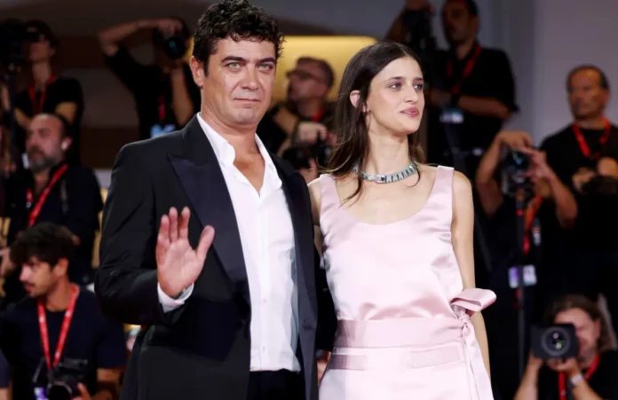 Dracula.venezia.83.cover Riccardo Scamarcio, e Benedetta Porcaroli a Venezia 83 per presentare l'audible Dracula.
