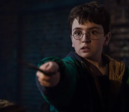 Dominic McLaughlin nella serie HBO Harry Potter e la Pietra Filosofale.