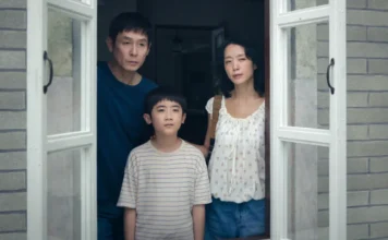 In foto i protagonisti del film Netflix Possible Love.
