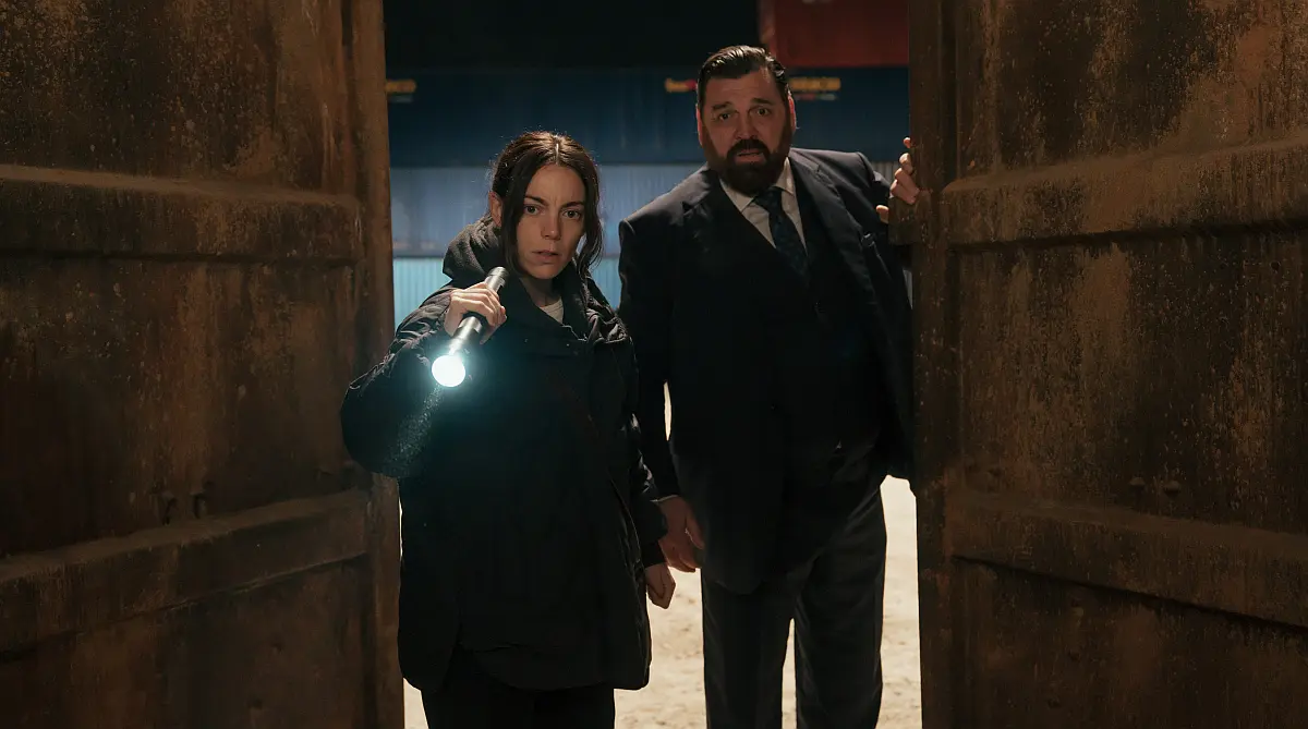 Un scena dalla stagione 2 della serie Prime Video Regina Rossa.
