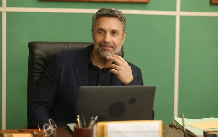 Raoul Bova nella serie TV Rai Tutto l'amore che resta.