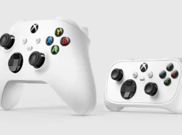 In foto il nuovo Xbox Nano Controller e il controller classico di Xbox Series X.